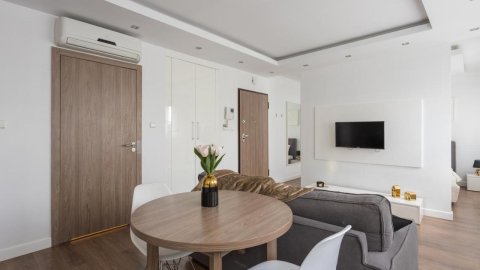 Golden Apartments – Browary Warszawskie | Elegant & Cozy Wronia 45B - Sylwester