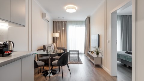 Golden Apartments Warsaw – Elegant & Sunny, Siedmiogrodzka 3 - Sylwester