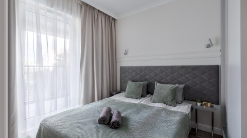 Golden Apartments Warsaw – Elegant & Sunny, Siedmiogrodzka 3 - Sylwester