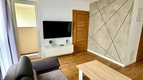 Jurajska Plaza - Nowoczesny apartament z osobną sypialnią, KLIMATYZACJA, Parking prywatny GRATIS - Kielce - Sylwester