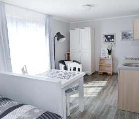 4 STRONY ŚWIATA Dom Gościnny