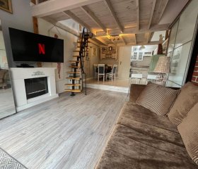 Domek z Netflixem i konsolą PS4, Bezpłatny Parking