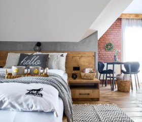 Wolfpack Guest House