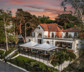 Willa Victor - zabytkowa elegancja z widokiem na morze