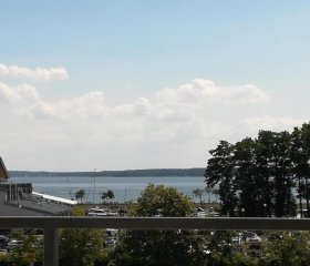 Luksusowy apartament z widokiem na jezioro