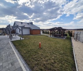 Noclegi Solec-Zdrój blisko basenów – Apartamenty Róża Wiatrów