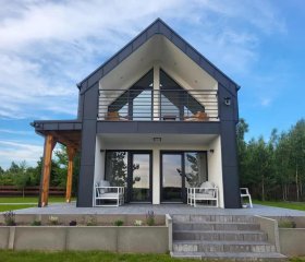 Dom nad jeziorem w Borzechowie - Po Horyzont