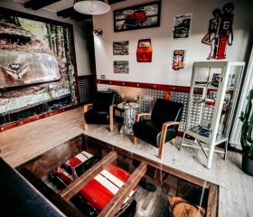 Jantarvia Car Museum , Pasja i Wypoczynek Noclegi z Klimatem