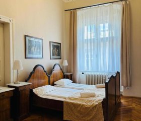 Main Market Square Apartments