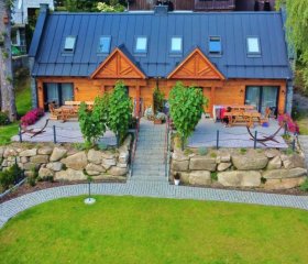 DOMEK SUDECKI ZAKĄTEK - 2 APARTAMENTY 7- os Z GORĄCĄ BALIĄ ZEWNĘTRZNĄ