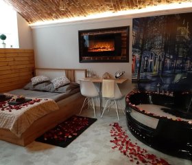 UNDERGROUND Jacuzzi Rooms