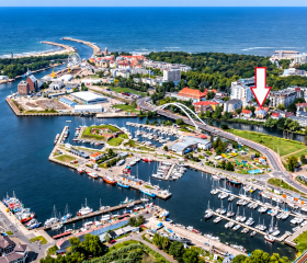 Villa Kapitańska zlokalizowana blisko Plaży Centralnej, Mola i Latarni Morskiej