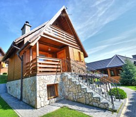 Jaworina- Apartamenty, Domki i Pokoje