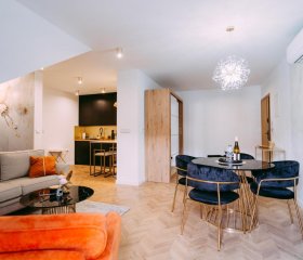 GOLD PTAK Apartment