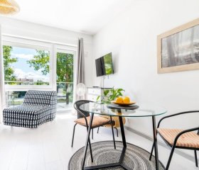 Apartament UKIEL PARK 30 przy Plaży Miejskiej - klimatyzacja,free parking,FV