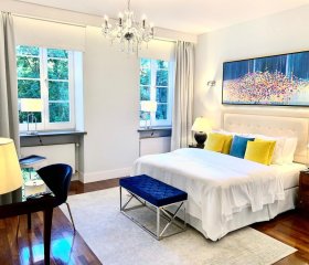 MONDRIAN Luxury Suites & Apartments Market Square I