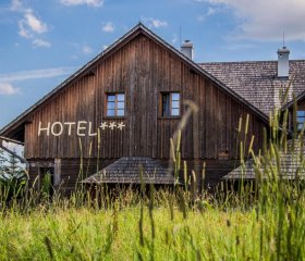 Karczma Regionalna Hotel GOŚCINNA CHATA
