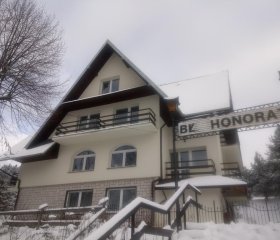 Dom "Honorat" | Zaciszne pokoje z dala od miejskiego zgiełku 