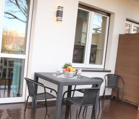 Lux Garden Apartment