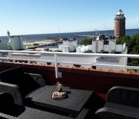 Apartament z pięknym widokiem na morze i latarnię morską 100 m od plaży