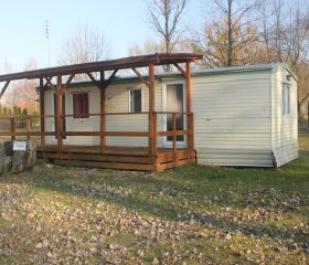 3Domeki / bungalow nad jeziorem