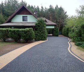Domki całoroczne otoczone lasem 150 m od jeziora 