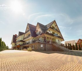 Tatrzański Gościniec. Komfortowe pokoje, wyżywienie na miejscu, plac zabaw