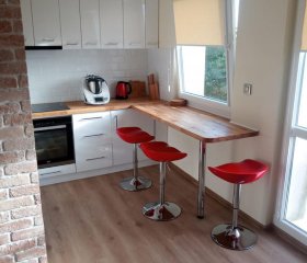 APARTAMENT 300 M OD MORZA