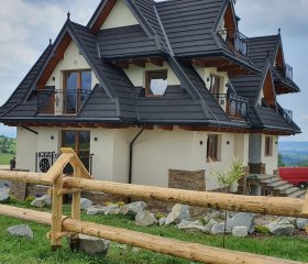 Willa Pasieka. Duże apartamenty 4-6 osobowe z widokowymi balkonami