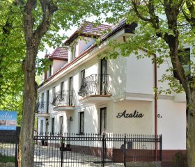 Azalia blisko morza, promenady, parking