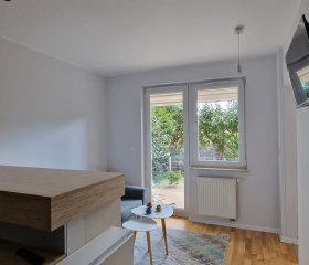 Apartament Marina Primorie z ogródkiem 