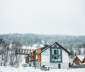 APARTAMENTY I APARTHOTEL POD STOKIEM 