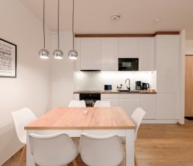 Aura 40 by Q4Apartments