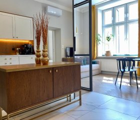 Faust Apartment