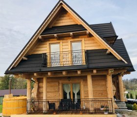 Drewniany Domek na wyłączność z jacuzzi
