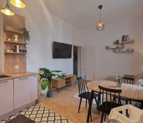 OldTown Gold Apartment