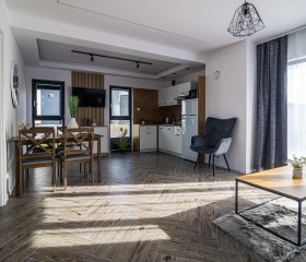 Apartamenty w domkach na Kaszubach. Domki Całoroczne do Wynajęcia w Łapalicach