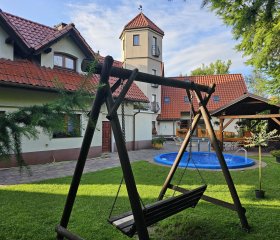 Dw. Leśniczówka 18 nad rzeką 
