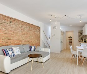 Lion Apartments - La Playa
