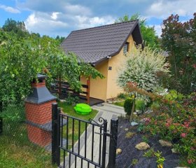 Domek u Joli w Zawozie