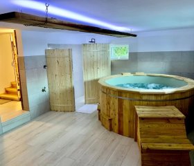 Domek Monte Black z jacuzzi i sauną fińską