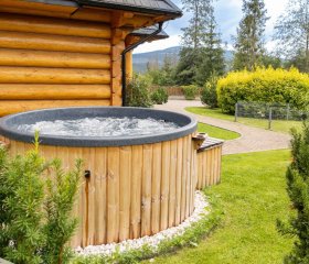 Mountain Base - Dwupoziomowy apartament "Przy lesie I" z prywatnym jacuzzi w Kościelisku