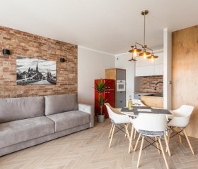 B&W Luxurious Apartment in the center of Wroclaw