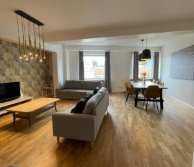 Boutique Apartments - Old Town 120m2 - Private Underground Parking -