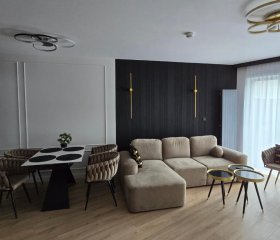 Apartament Stone Hill z basenem i widokiem na góry
