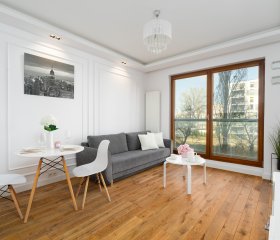 Golden Apartments Warsaw - Luxury Stay on Grzybowska 85-200