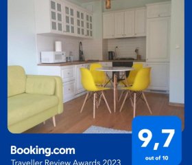ŁADNE MIESZKANIE W PRZYJAZNEJ OKOLICY - NICE APARTMENT IN a FRIENDLY NEIGHBORHOOD