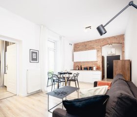 Apartamenty Pamiątkowa 11, 2 rooms, self check in 24h