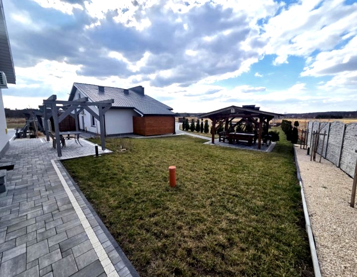 Noclegi Solec-Zdrój blisko basenów – Apartamenty Róża Wiatrów