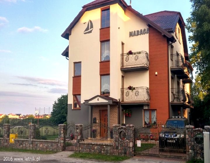 Nocleg Pokoje Maraga z basenem, zielony plac dla dzieci, altanka, grille, niskie ceny, Chłapowo
